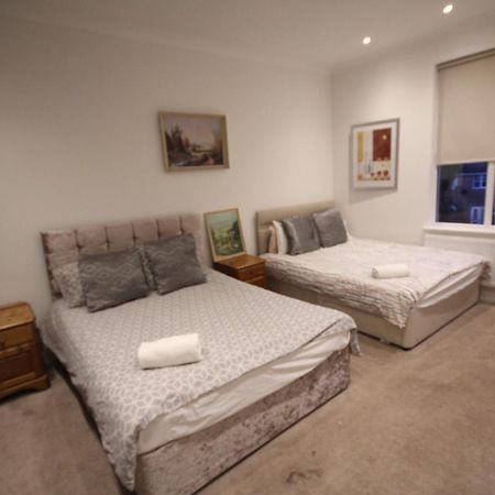 Great West Road Apartments Flat C Londra Exterior foto