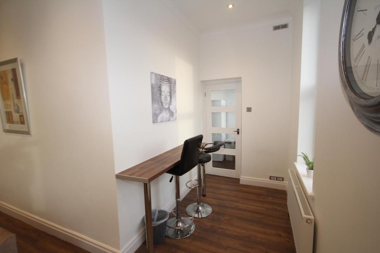 Great West Road Apartments Flat C Londra Exterior foto