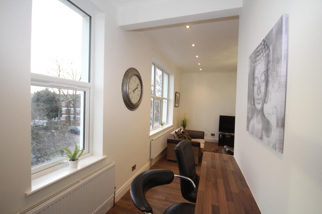Great West Road Apartments Flat C Londra Exterior foto